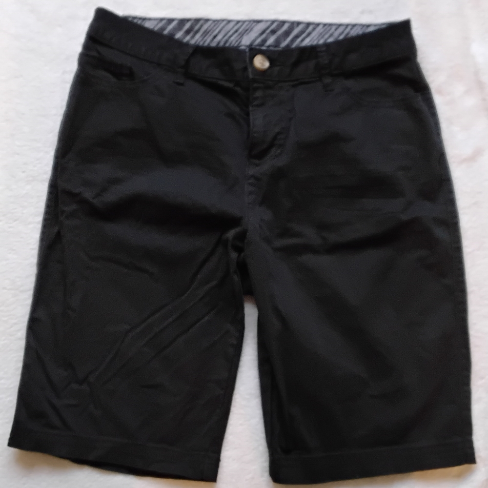 Time and Tru Black Women's Bermudas